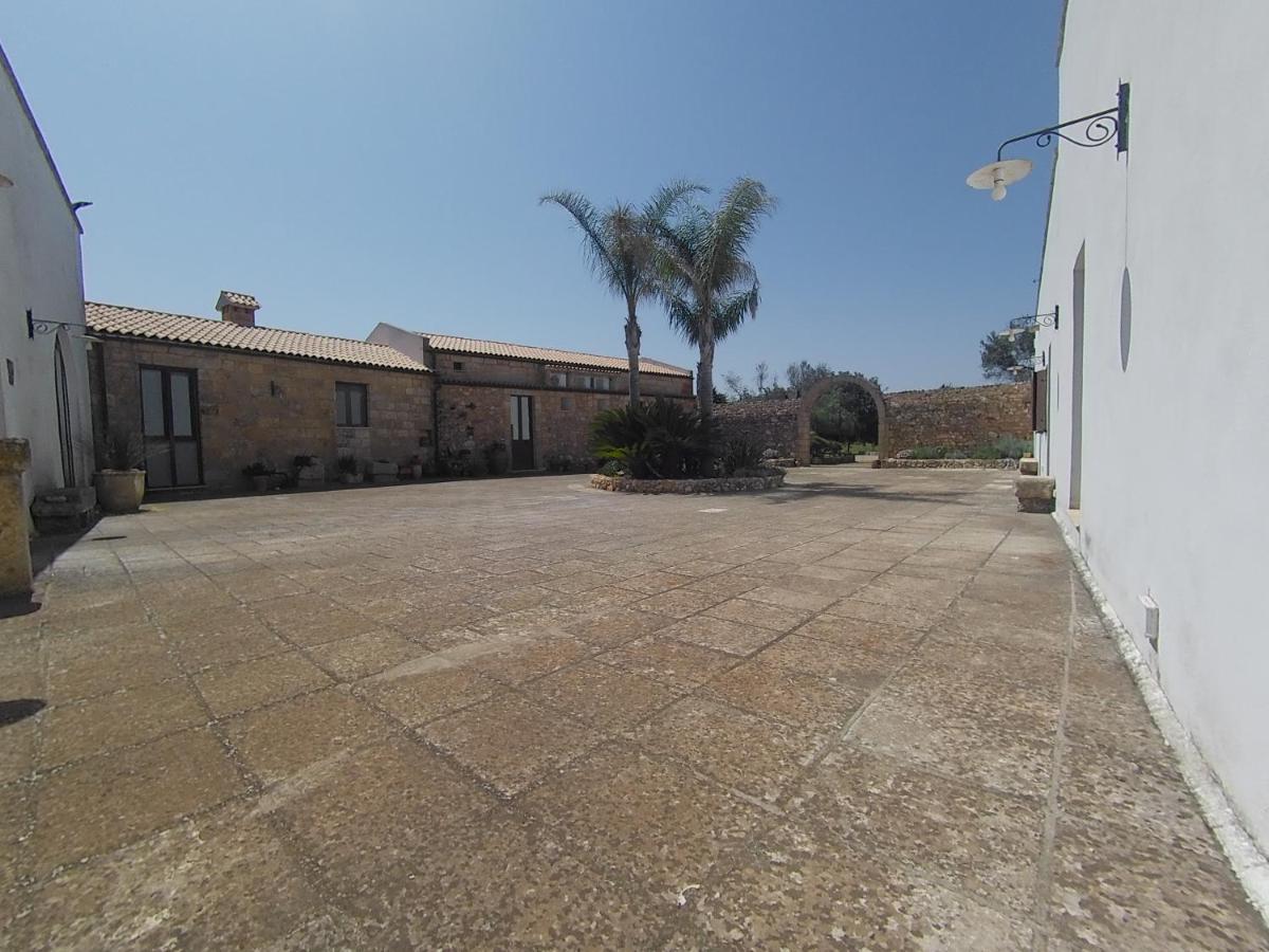 Azienda Agrituristica Masseria La Verna Patù Eksteriør billede