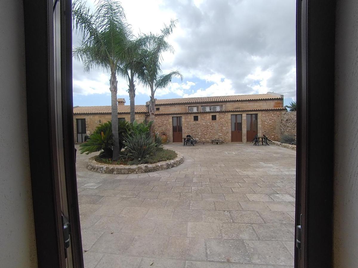 Azienda Agrituristica Masseria La Verna Patù Eksteriør billede
