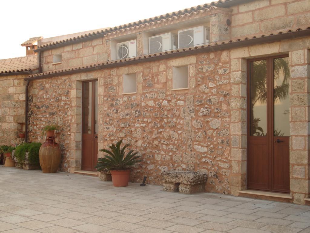 Azienda Agrituristica Masseria La Verna Patù Eksteriør billede