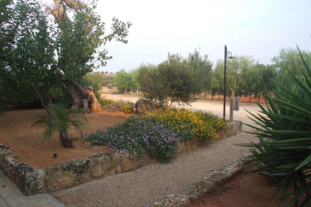 Azienda Agrituristica Masseria La Verna Patù Eksteriør billede